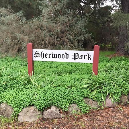 Sherwood Park Bed And Breakfast Somerville Екстериор снимка
